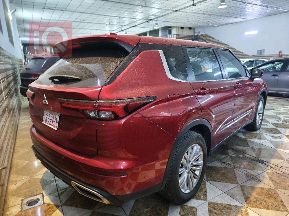 ميتسوبيشي اوتلاندر